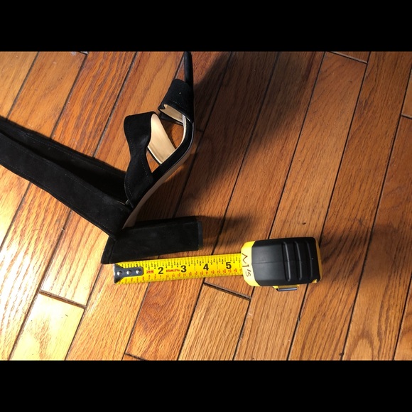 Wrap-up black suede heel sz 9 - Picture 3 of 7